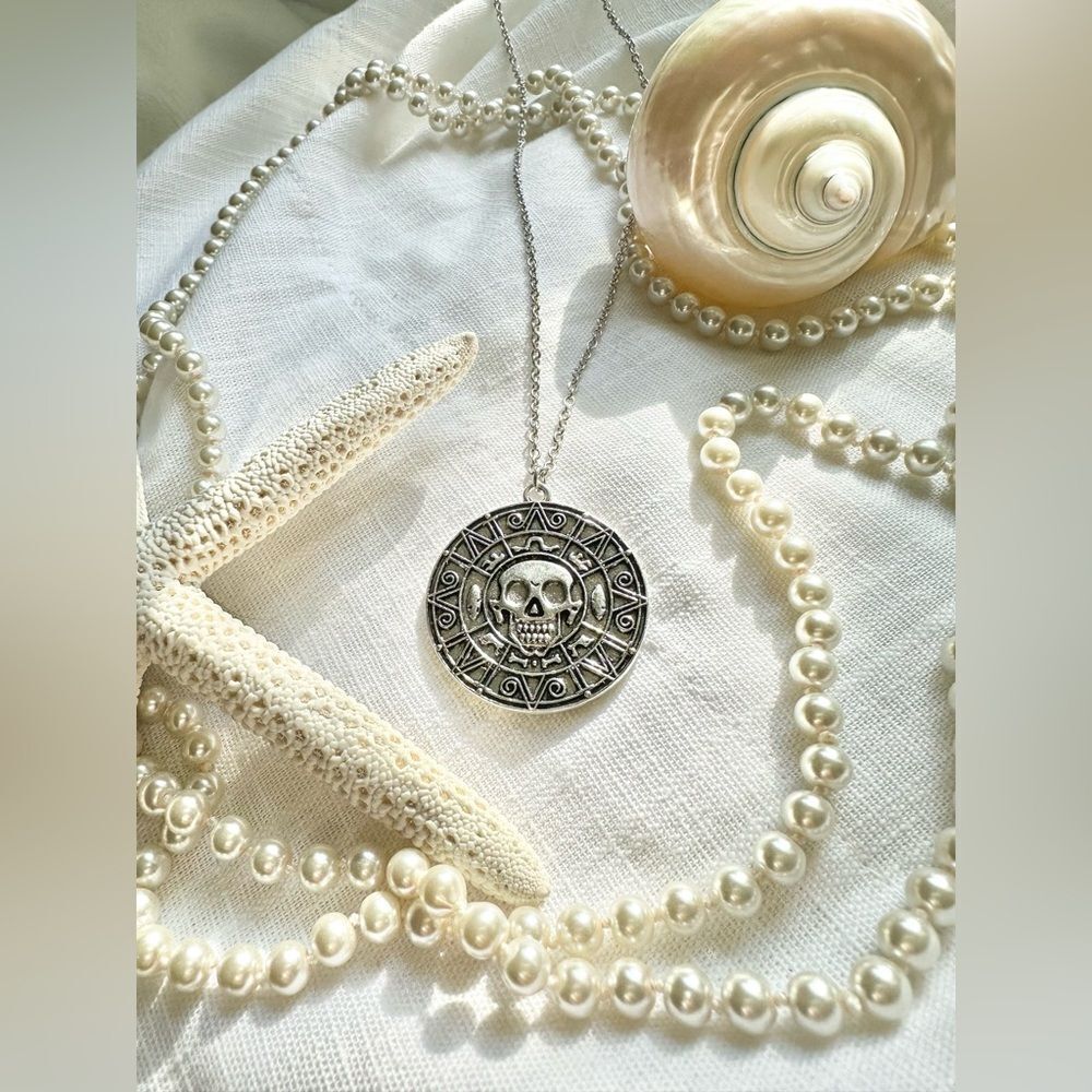 Pirates of the Caribbean pendant necklace